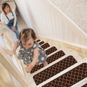 Trellis Brown 26 in. x 8.5 in. Non-Slip Rubber Back Stair Tread Cover (Set of 13)