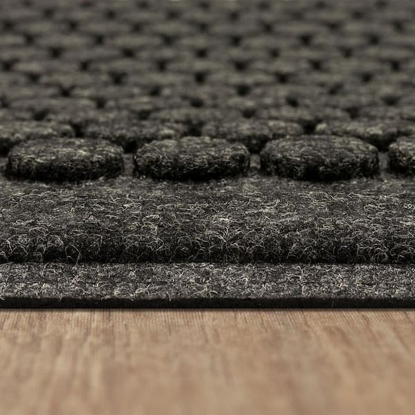 https://images.thdstatic.com/productImages/b913ffd5-c6b2-47e8-8e4a-8d02f32d69c7/svn/charcoal-mohawk-home-door-mats-488413-40_600.jpg