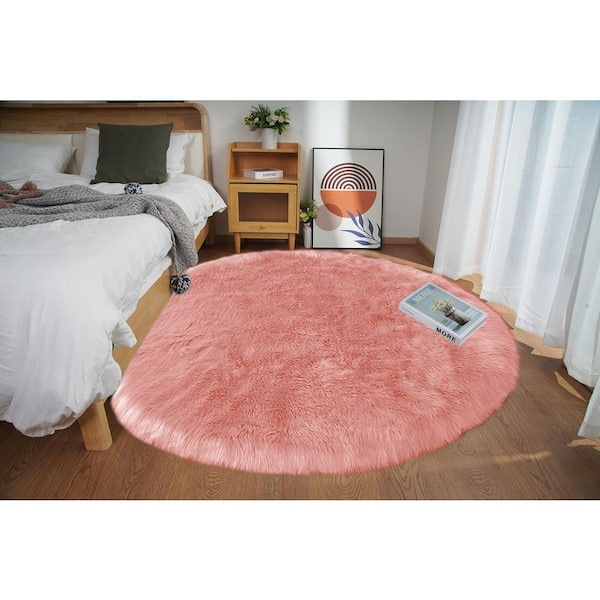 Sheepskin Faux Furry Pink Cozy Rugs 5 ft. x 5 ft. Round Area Rug