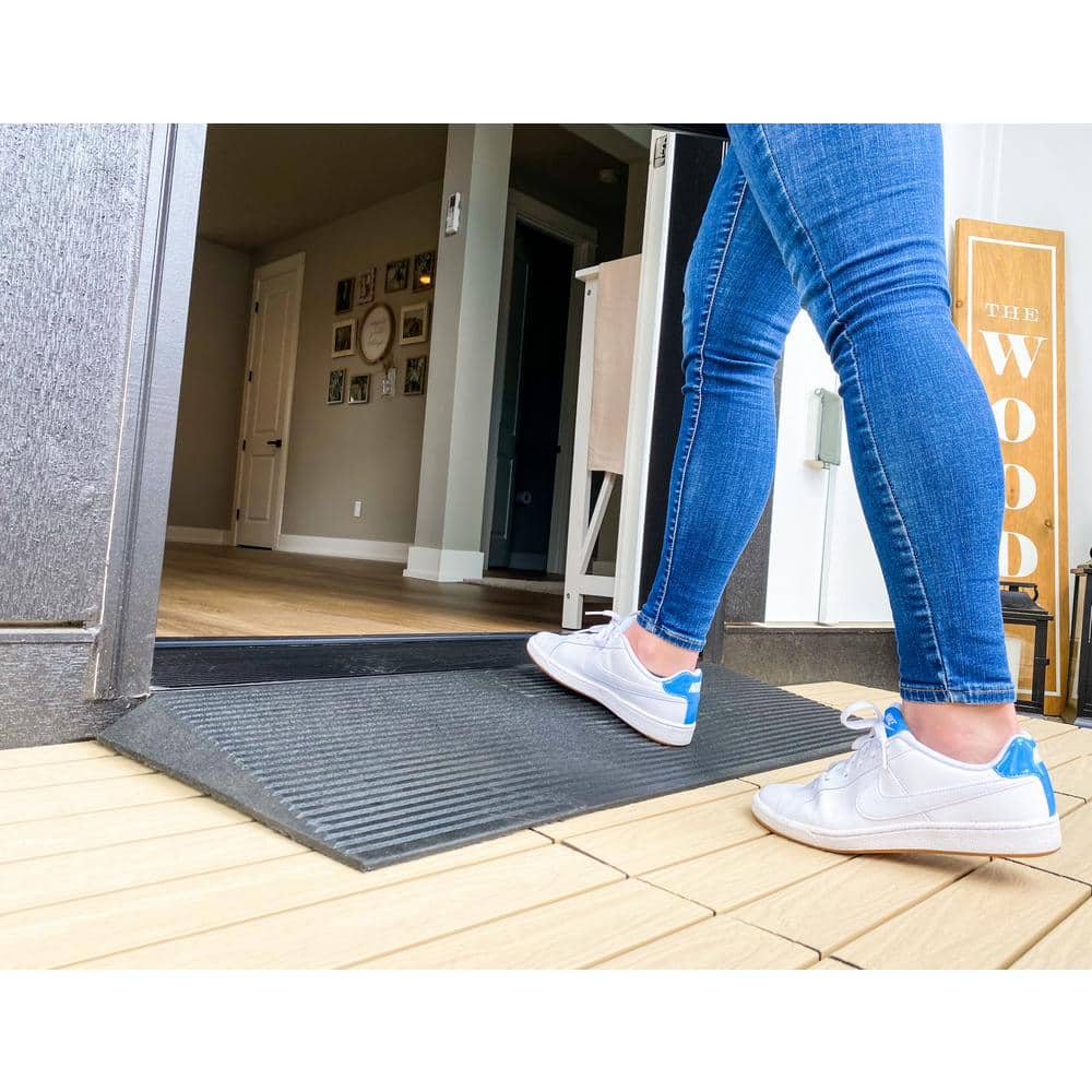 EZ-ACCESS 1.5 Inch Black Rubber Angled Entry Mat