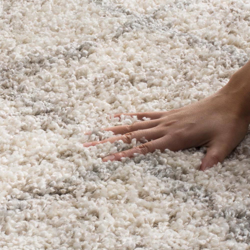 6' x 9' Gray and Cream Shag Area Rug