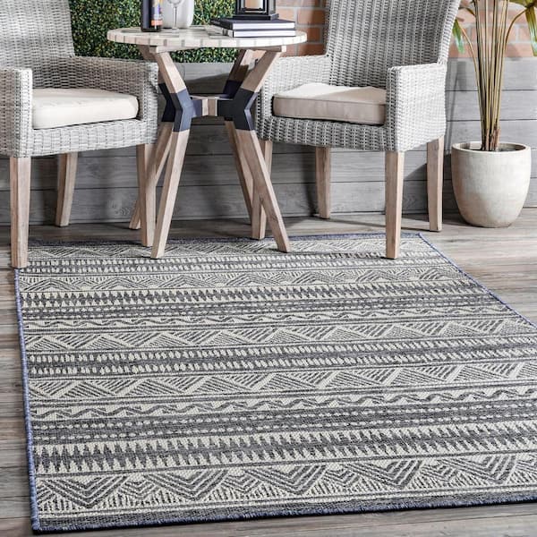 Maia Southwestern Striped Gray 5 ft. x 8 ft. Indoor/Outdoor Patio Area Rug