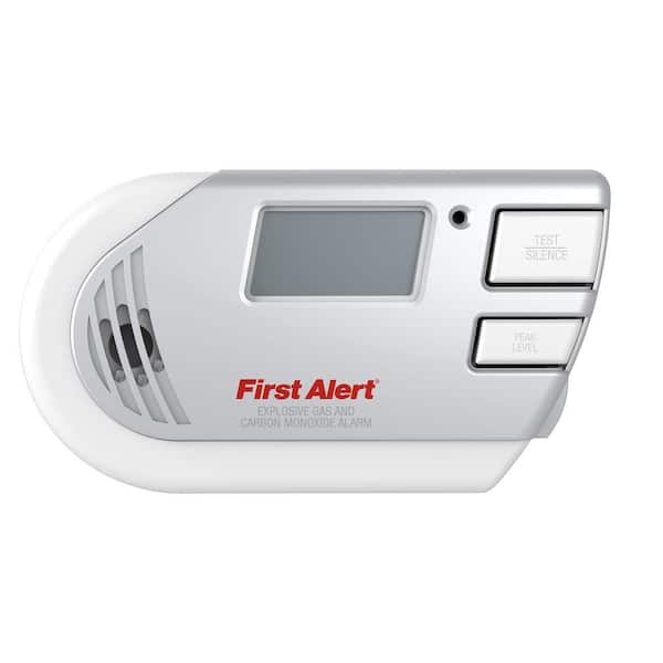 First Alert Plug-In Explosive Gas and Carbon Monoxide Alarm with Digital Display