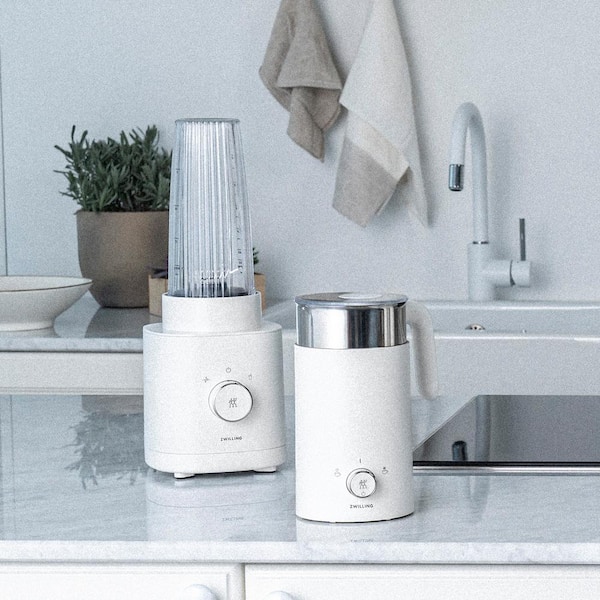 ZWILLING Enfinigy 20-oz 2.5 cups, 2 speeds, Personal Blender
