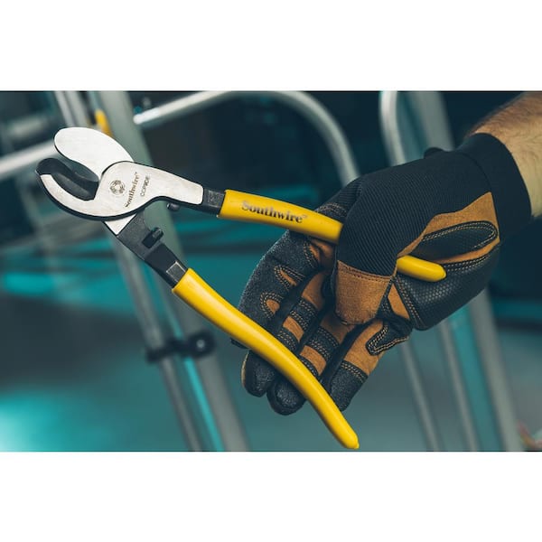 Southwire 9 in. Hi-Leverage Cable Cutters with Dipped Handles