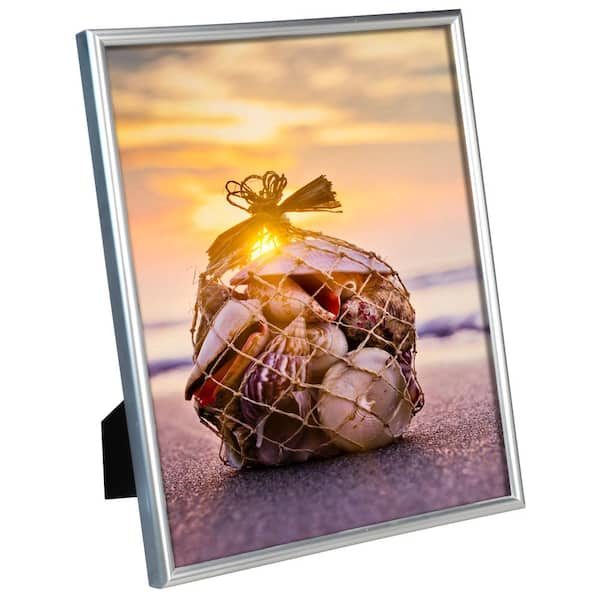 https://images.thdstatic.com/productImages/b94440ef-ab48-4113-98bc-aeac9dcf0320/svn/metallic-malden-international-designs-picture-frames-hp6435-80p6-c3_600.jpg