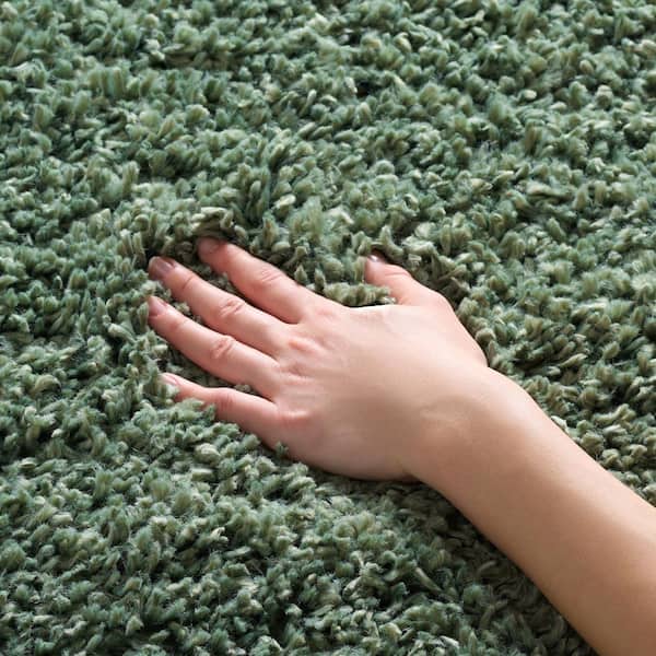 August Shag Green 4 ft. x 4 ft. Solid Square Area Rug
