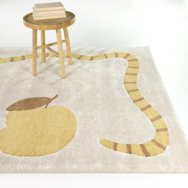 McIntosh Yellow 4 ft. x 6 ft. Worm Border Area Rug