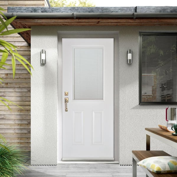 MP Doors 32 in. x 80 in. Right-Hand Inswing 1/2-Lite LowE Blinds Between Glass White Finished Fiberglass Prehung Front Door