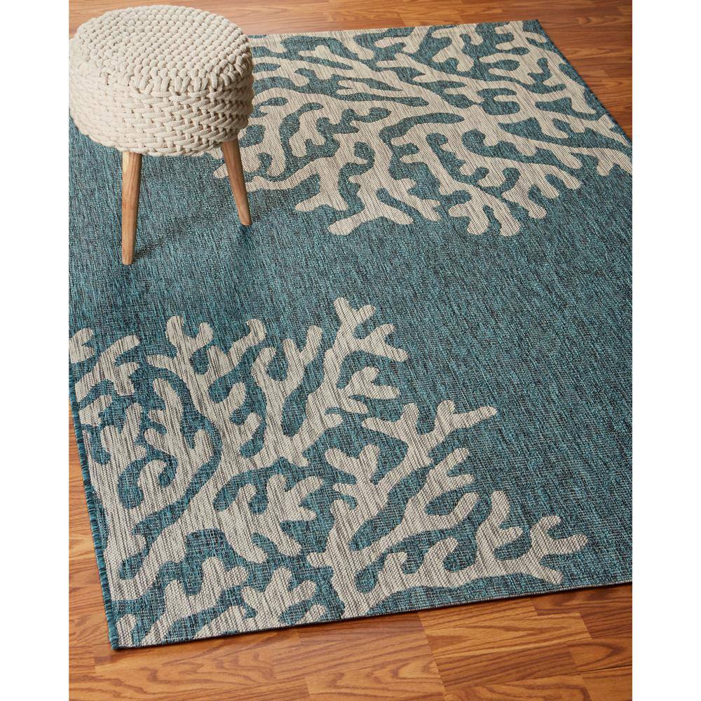 Blue and Gray Coastal Coral Reef 5' x 7' Indoor/Outdoor Rug