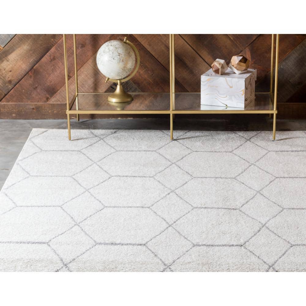 Ivory Trellis Rectangular Easy-Care Synthetic Area Rug