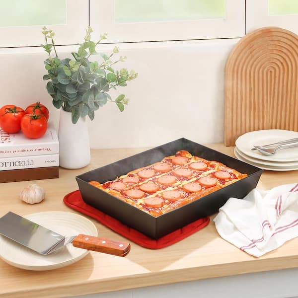 Wudkey Non-Stick Heat-Resistant Pizza Pan, Pre-Seasoned Authentic
