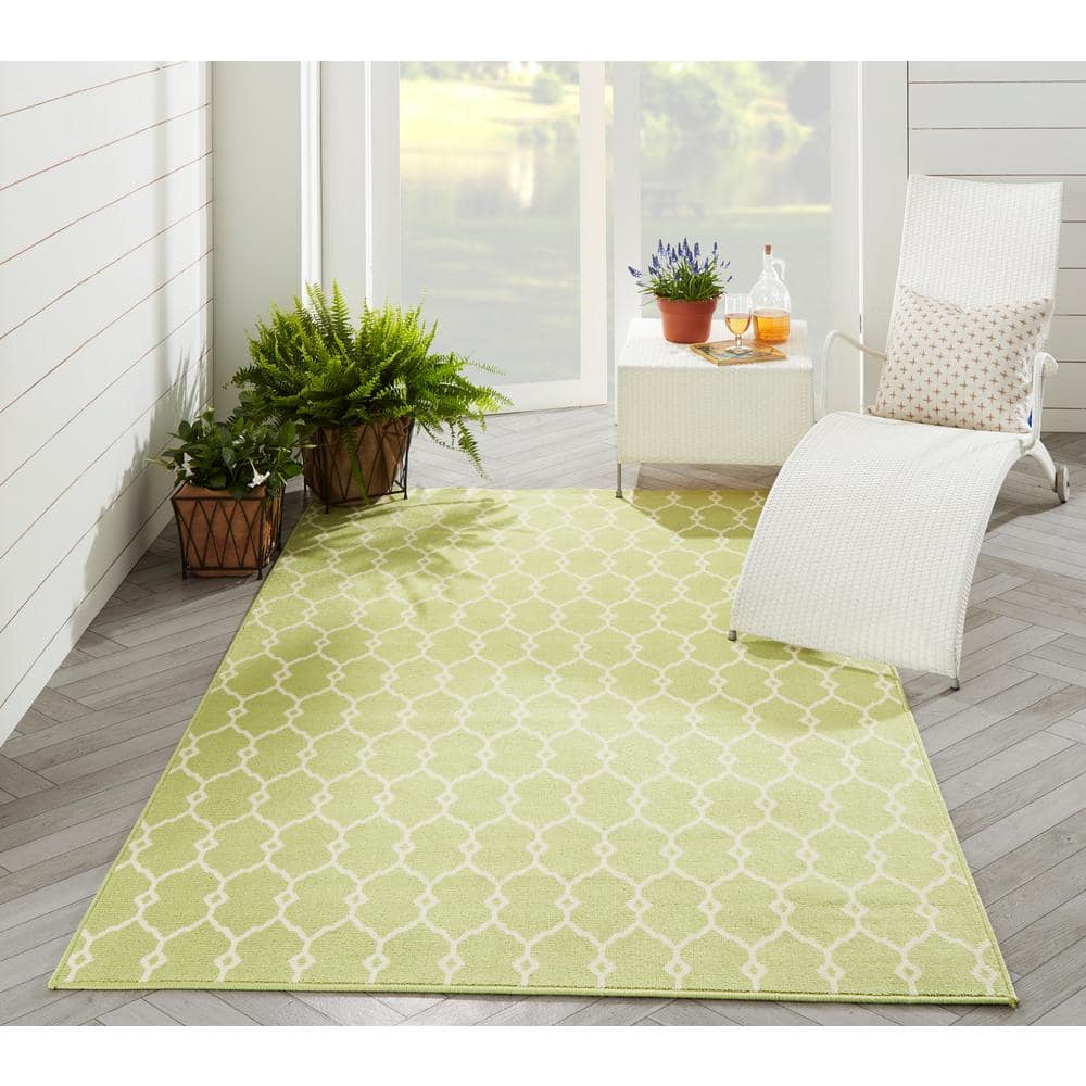Green Geometric Rectangular Indoor/Outdoor Rug 5'3" x 7'6"