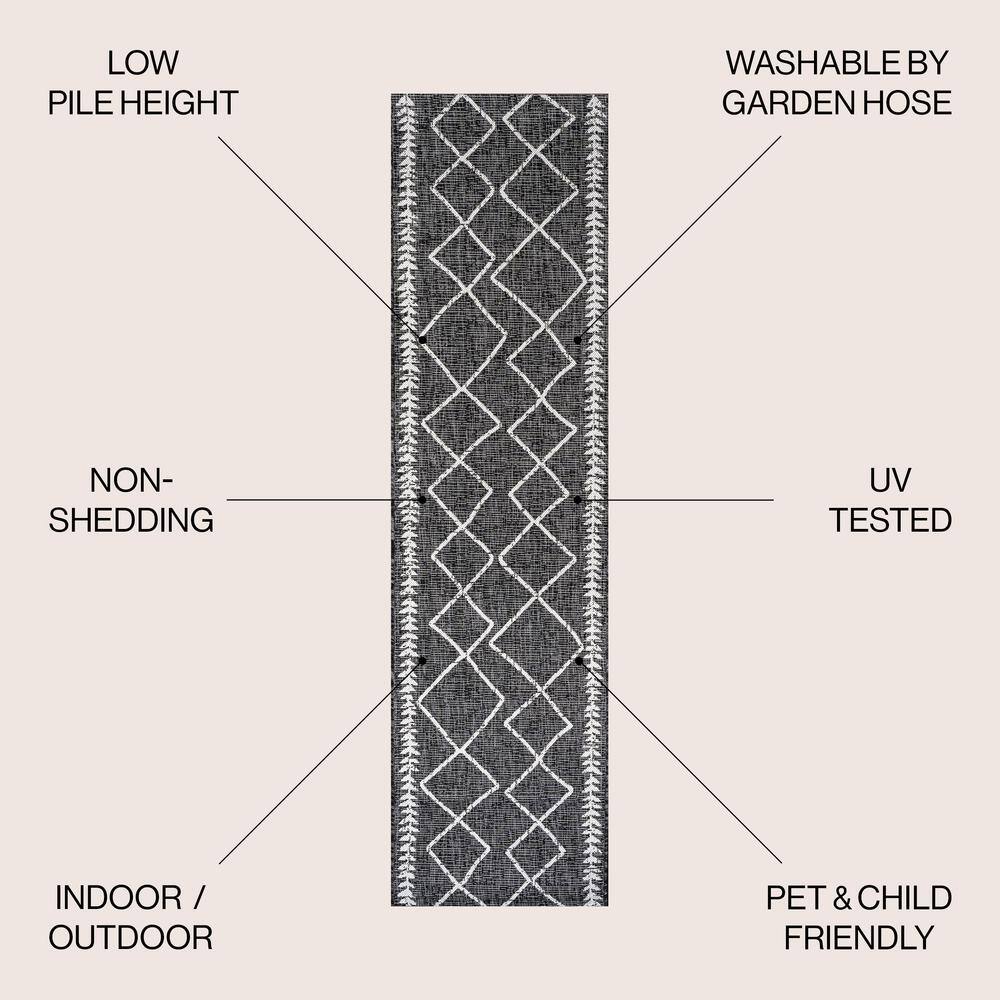 Bohemian Black/Ivory Synthetic Diamond Trellis 2x10 Rug
