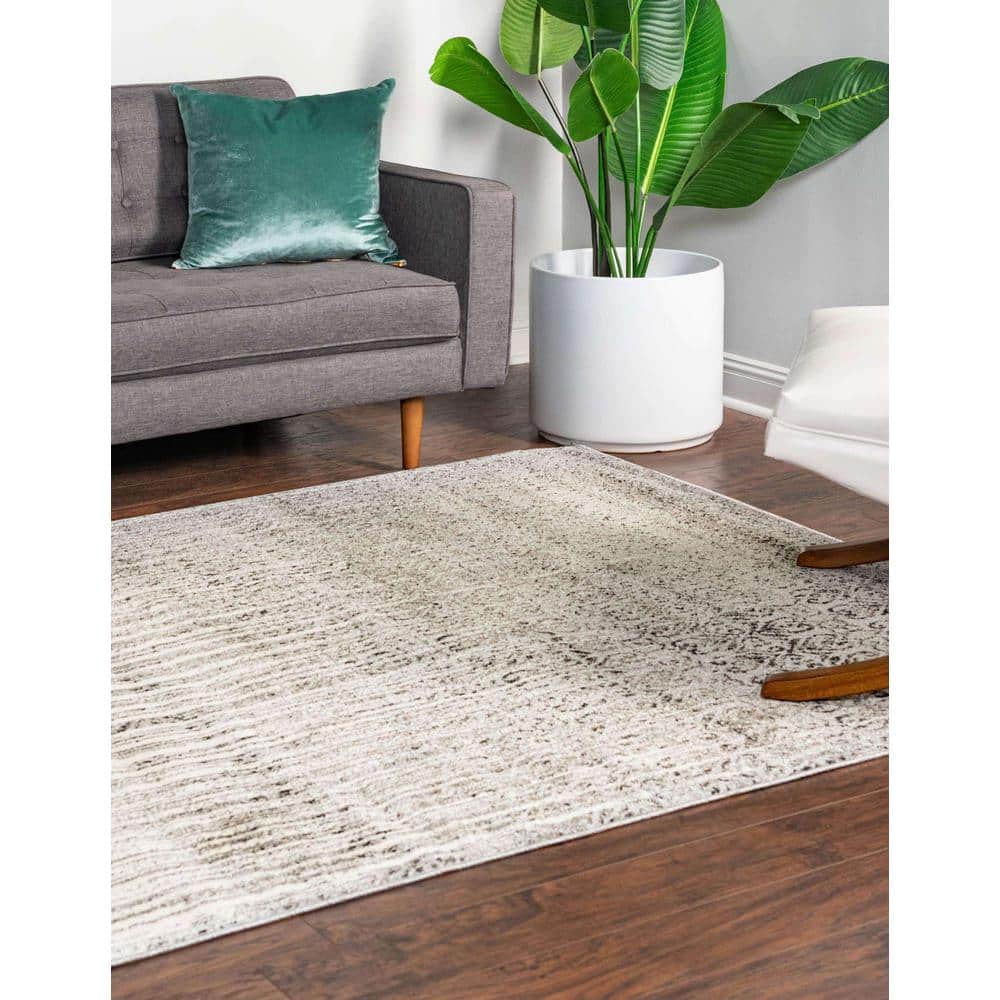 Gray Tufted Synthetic Reversible 4' x 6' Rectangular Rug