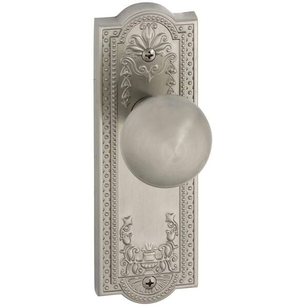 Grandeur Parthenon Satin Nickel Plate with Passage Fifth Avenue Knob