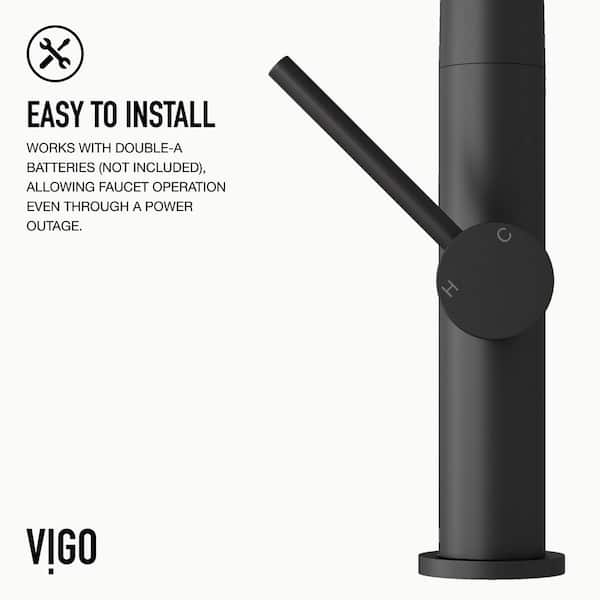 VIGO Greenwich Single-Handle Pull-Down Sprayer Kitchen Faucet with