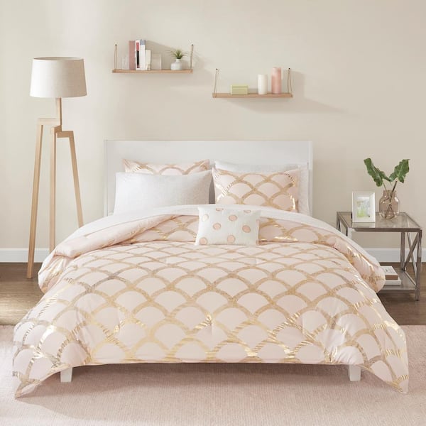Intelligent Design Kaylee 8-Piece Blush Queen Comforter Set with Bed Sheets