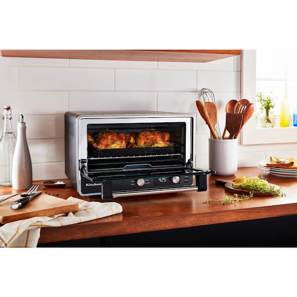 https://images.thdstatic.com/productImages/b9bfdaeb-4a29-4b68-93b4-e808fa40723b/svn/matte-black-kitchenaid-toaster-ovens-kco211bm-1f_600.jpg