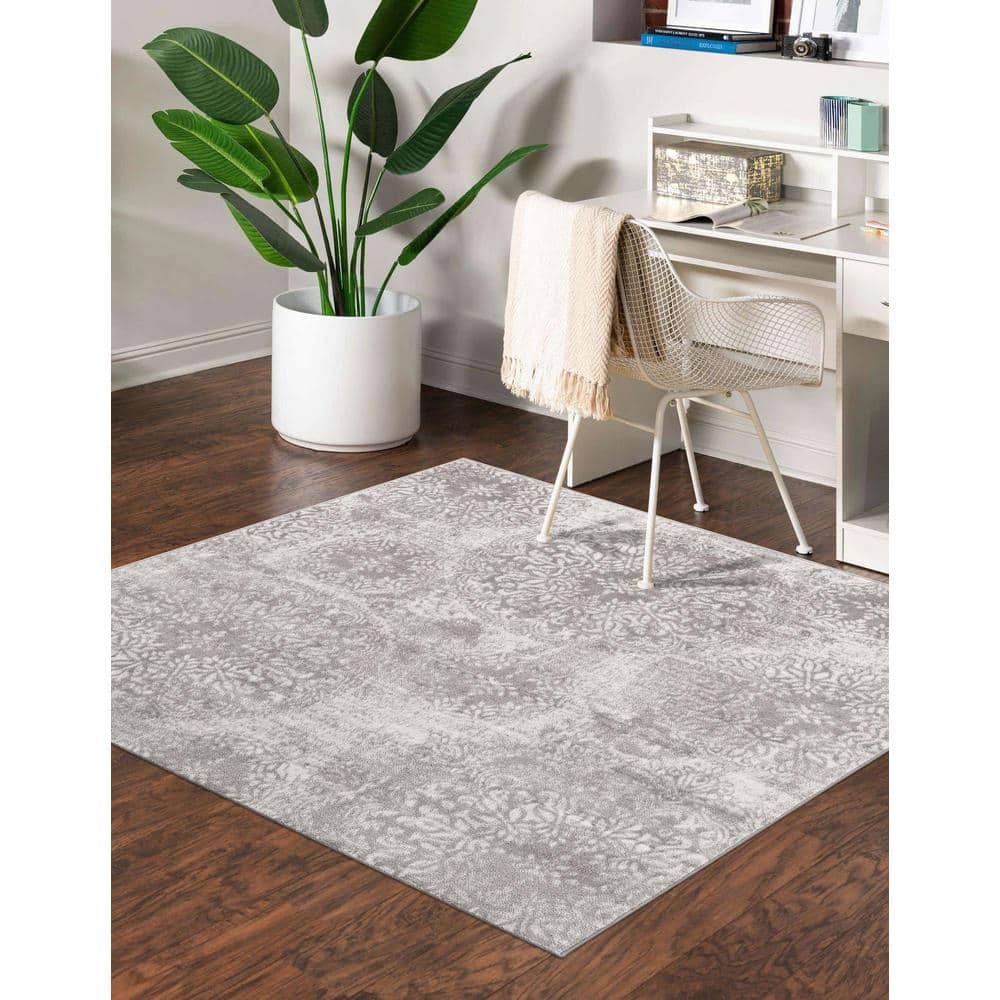 Elegant Monte Carlo 5' Square Light Gray Floral Synthetic Rug