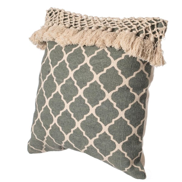 DEERLUX 16 in. x 16 in. Green Handwoven Cotton Throw Pillow Cover with Ogee Pattern and Tasseled Top with Filler