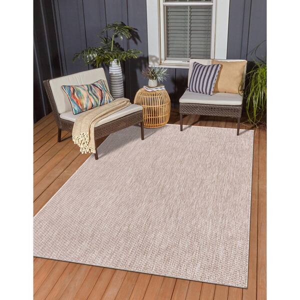 https://images.thdstatic.com/productImages/b9d2c36f-1573-42e0-bf9f-555c1043b6fd/svn/beige-unique-loom-outdoor-rugs-3128941-4f_600.jpg