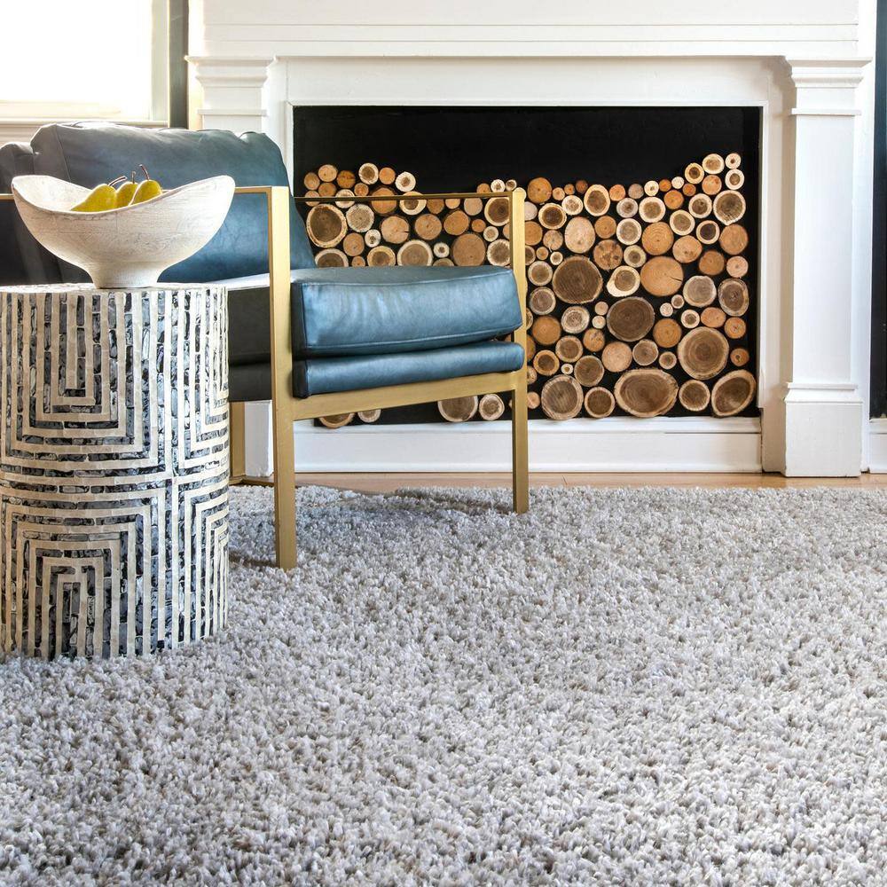 Luxurious Gray Solid Shag Synthetic Area Rug 4' x 6'