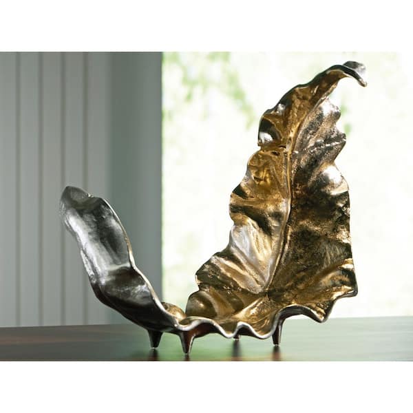 Darinsen Gold 14.25 in. x 14.13 in. Novelty Metal Nature Sculpture