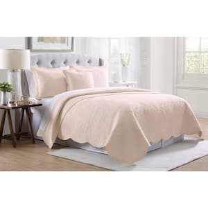 French Tile Scalloped Full/Queen 4-Piece Cotton Quilt Set in Pearl Blush