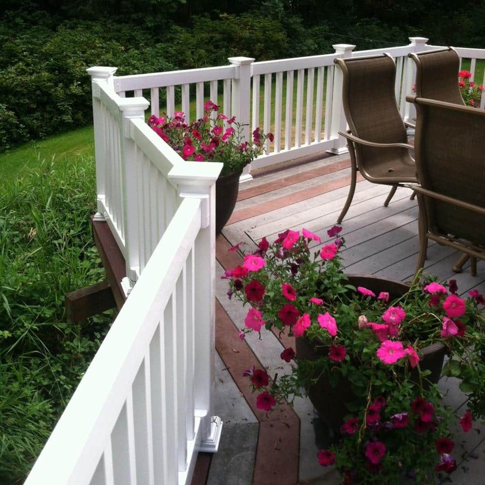 White Vinyl 4x4 New England Post Cap