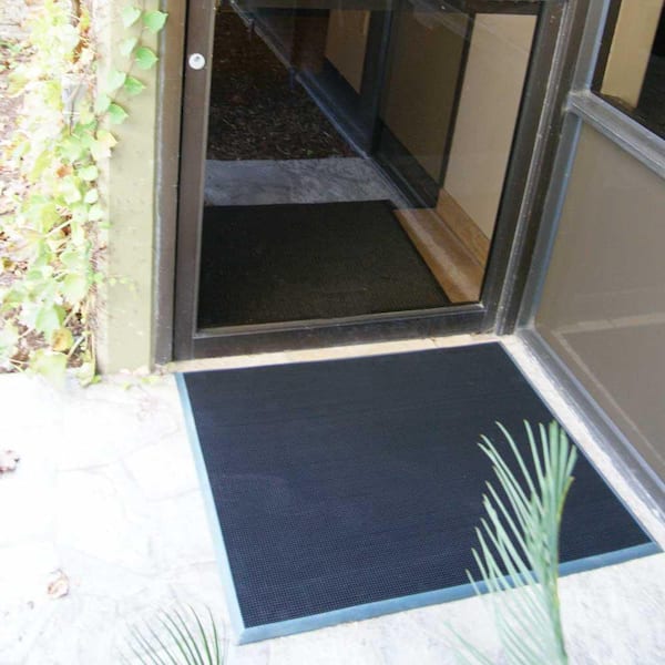 Rubber-Cal Door Scraper Commercial Entrance Mat - 5/8 in x 24 in x 32 in  - Black Non-Slip Borders 