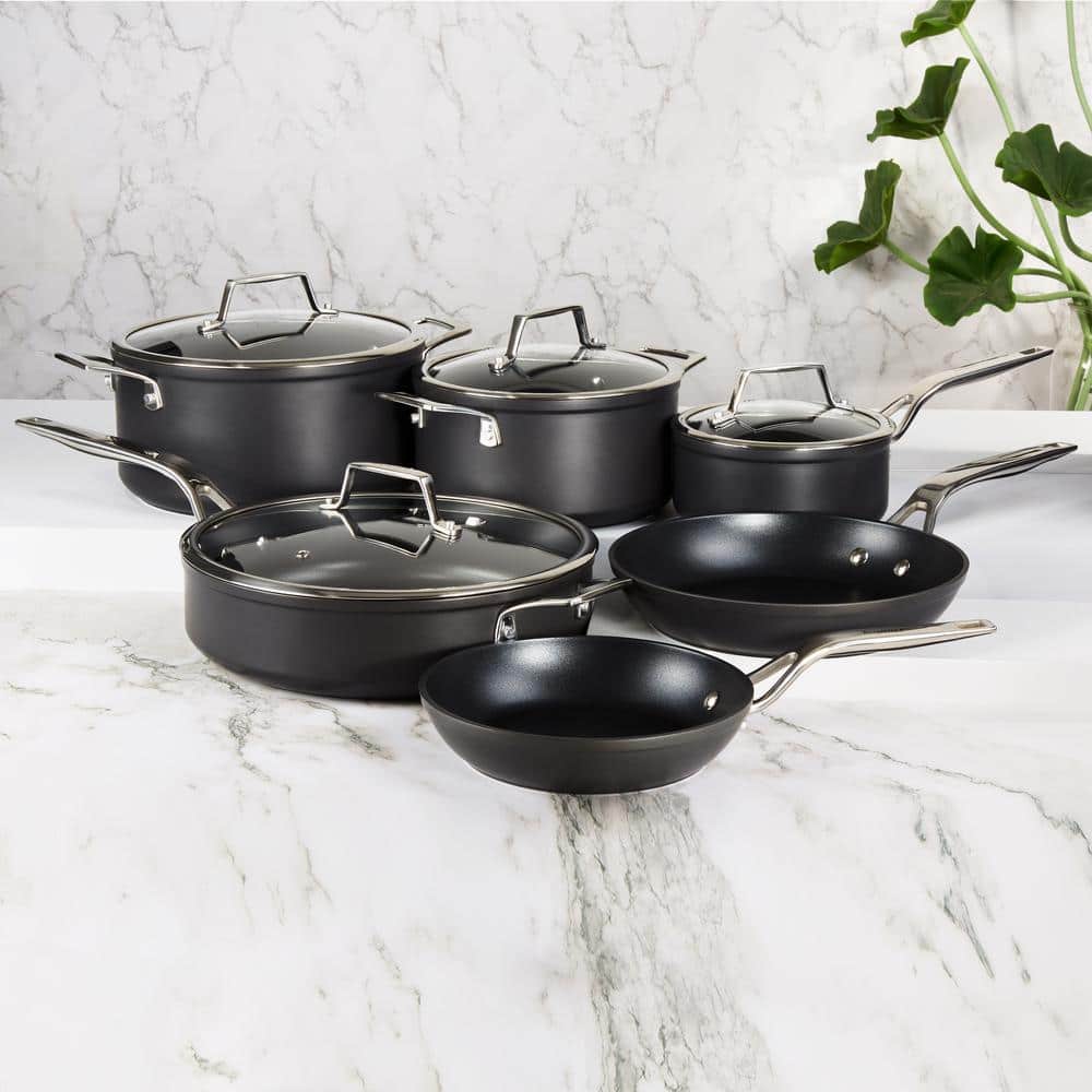 Black Aluminum Nonstick Stockpot with Glass Lid, 5.3qt