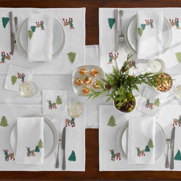 Company Cotton Embroidered Novelty 20 in. W x 14 in. H Green Cotton Placemat Set of 4