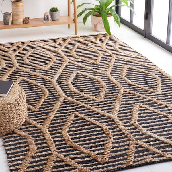 Natural Fiber 4 ft. x 6 ft. Black/Natural Geometric Area Rug