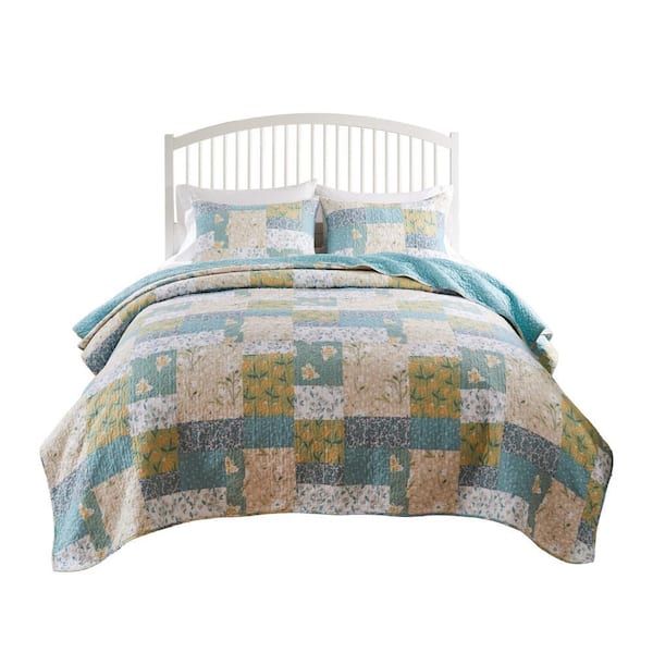 Benjara Evane Mist Blue and White Soft Floral Cotton King Quilt (Set of 3)