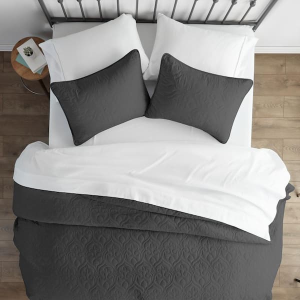 Becky Cameron Damask Gray Microfiber Queen Performance Quilted Coverlet Set