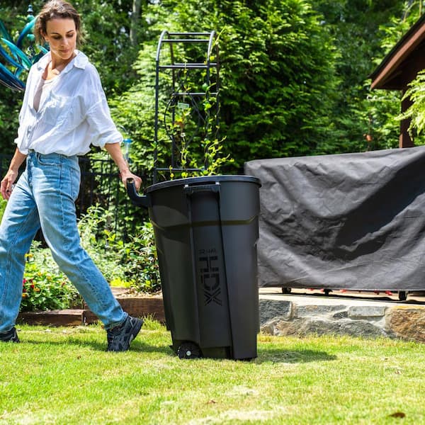 Reviews for HDX 32 gal. Black Heavy Duty Outdoor Trash Can with