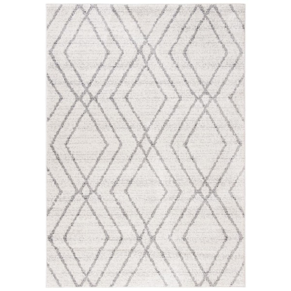 Adirondack Ivory/Gray 4 ft. x 6 ft. Chevron Diamond Area Rug