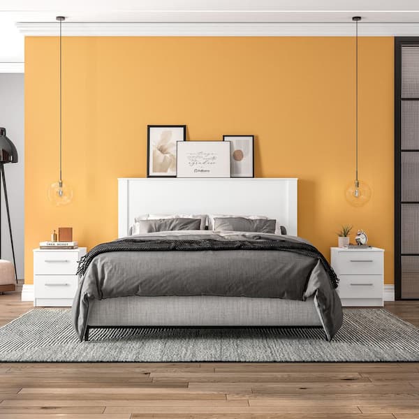 Juliette 3 Piece Wood Queen Size Bedroom Set with 2 Nightstands