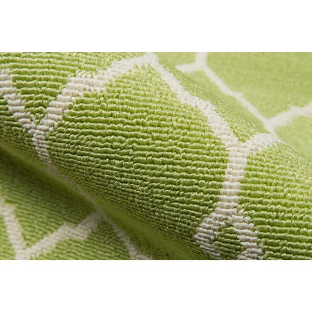 Green Geometric Rectangular Indoor/Outdoor Rug 5'3" x 7'6"