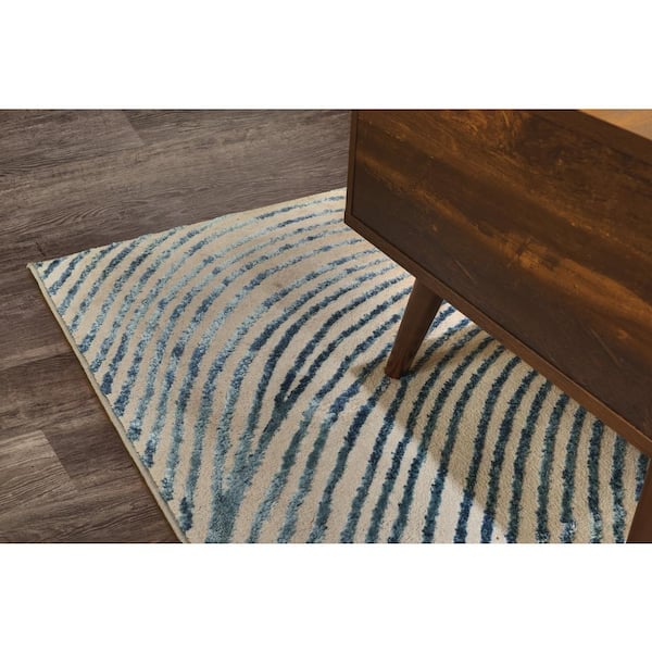 Design is Personal Easy lay luxury vinyl floor planks Henna 7-in Wide x 5-mm Thick Waterproof Luxury Vinyl Plank Flooring (23.33-sq ft)