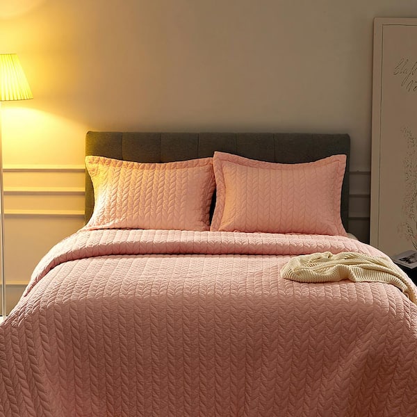 pink quilt comforter