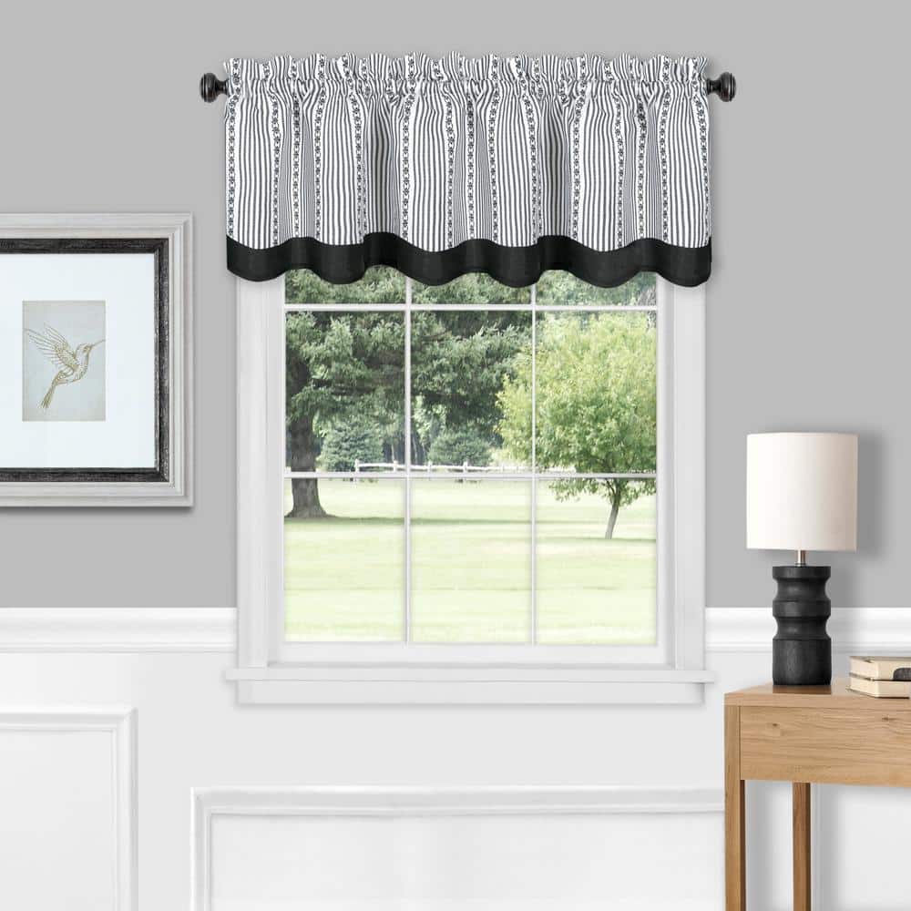 Black and White Scalloped Rod Pocket Valance