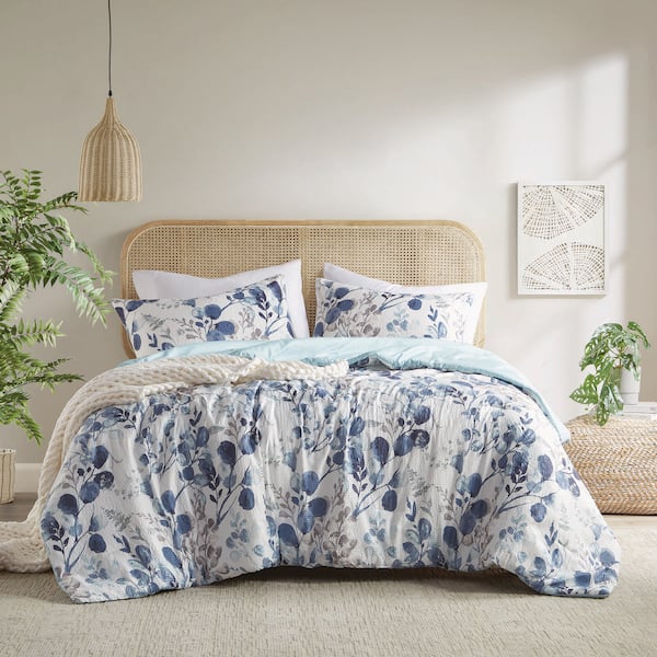 Gabby 3-Piece Navy/Blue Microfiber King/Cal King Reversible Floral Botanical Seersucker Comforter Set