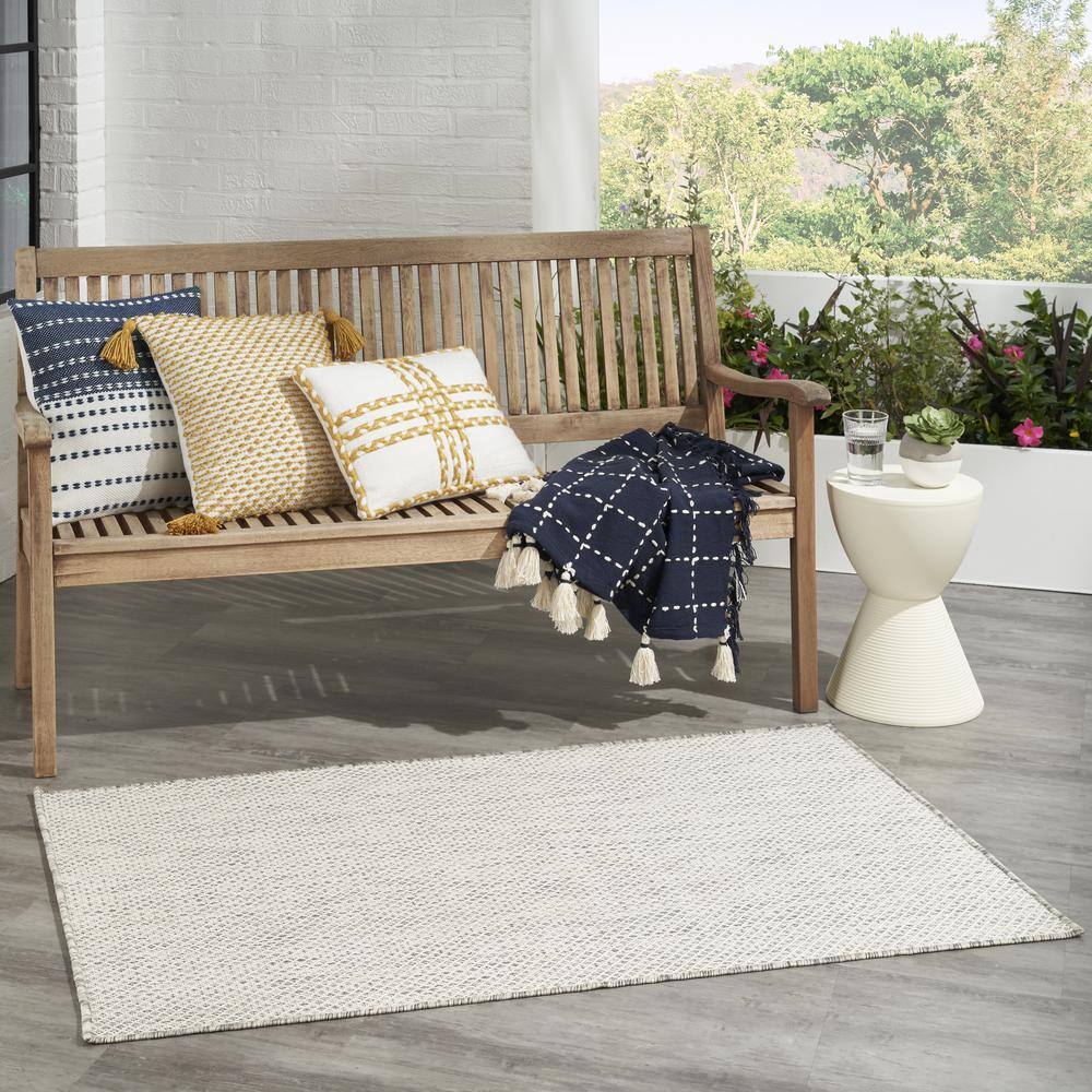 Ivory Silver Geometric Flat Woven Indoor/Outdoor Rug 3' x 5'