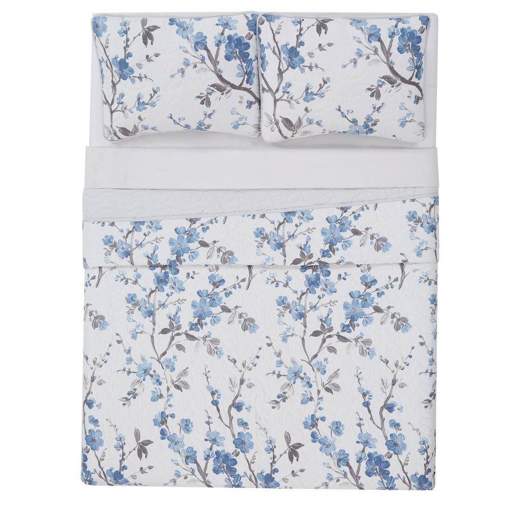 Kasumi White and Blue Floral Microfiber Full Quilt Set