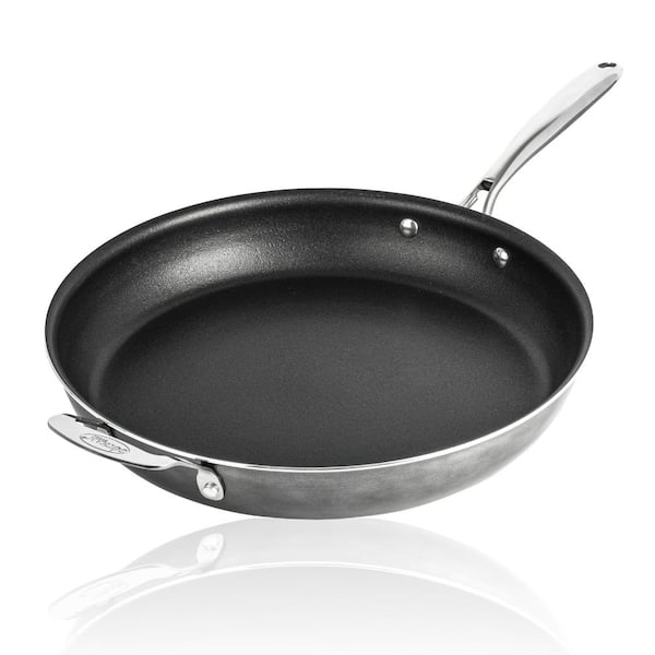 This Top-Rated Nonstick Skillet Is Just $14 at