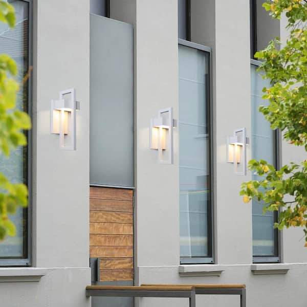 小型T11-15w白光 LED街灯 2台 Lucky Monet 2-Light White LED Outdoor Wall Lantern Sconce (2-Pack
