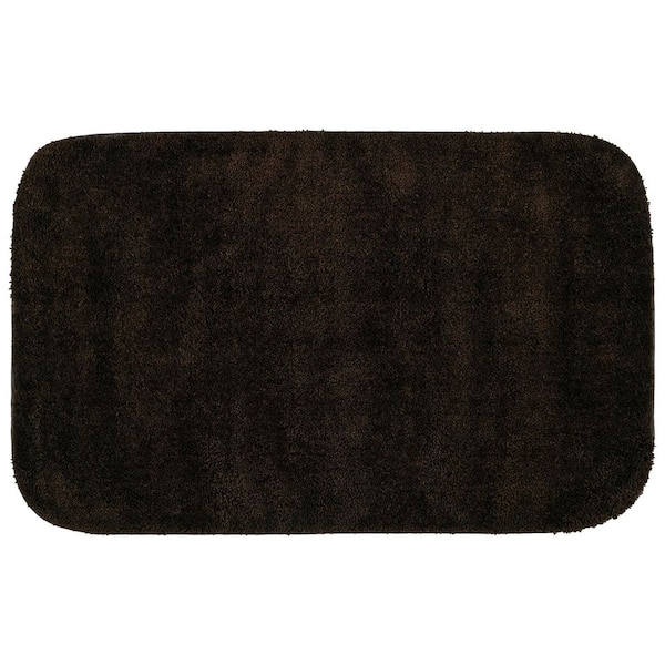 Traditional Chocolate 24 in. x 40 in. Washable Bathroom Accent Rug