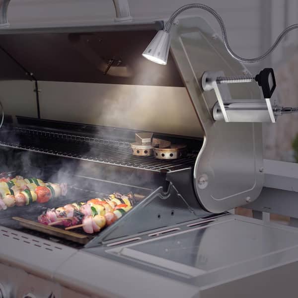 How to light a barbecue - the right way to light a barbecue